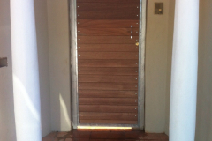 WOODEN POED GATE -15