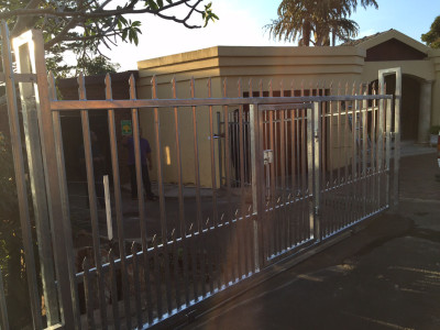 Palisade Sliding Gate And Fencing Installation