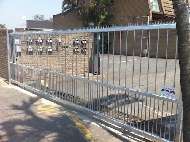 complex gates-steel sliding gates-strong sliding gates